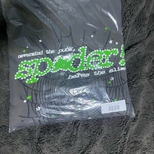 Sp5der hoodie very comfortable size large, 100% percent cotton